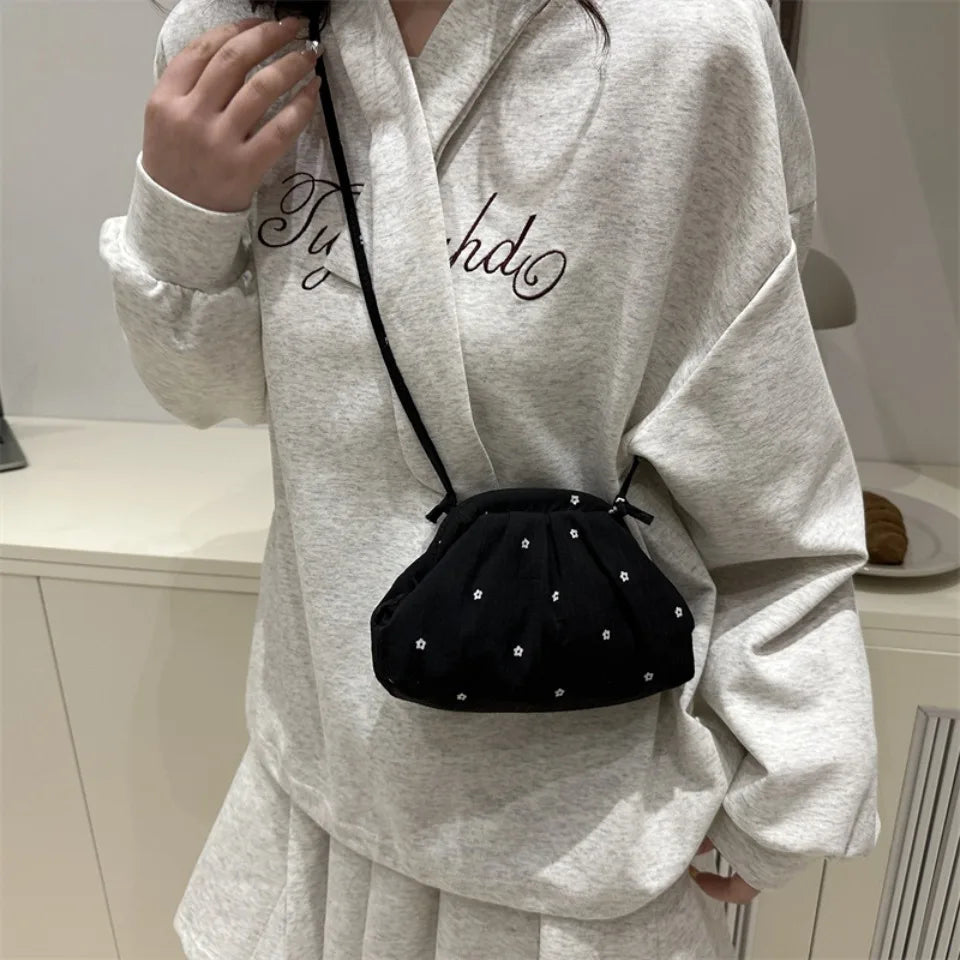 Flower Drawstring Crossbody Bag Sweet Korean Sle Fre Lazy Dot Print Single Shoulder Cloud Bag Summer 2025 Urban Simple Soft Bag